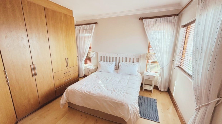 4 Bedroom Property for Sale in Grootbrakhoogte Western Cape